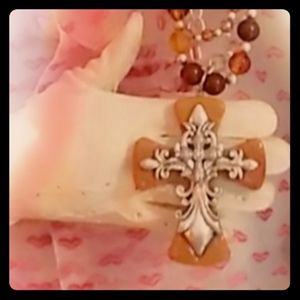 Cross medallion chunky necklace